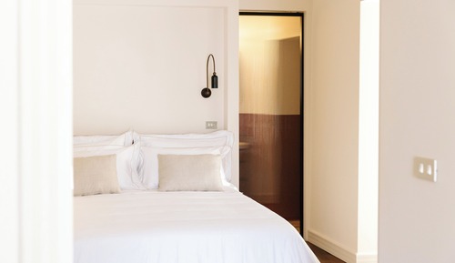 Habitación Confort con 1 cama doble o 2 individuales, balcón, vistas a la ciudad