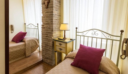 Habitación con 2 camas individuales