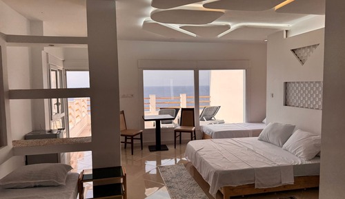 Apartamento Elite, varias camas, balcón, vistas al mar