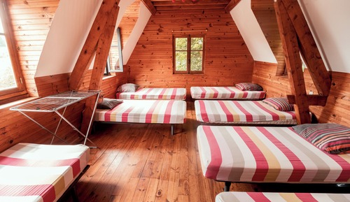 Dormitorio compartido básico, vistas a la montaña