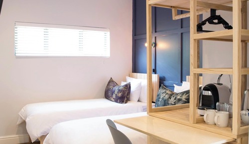 Habitación con 2 camas individuales