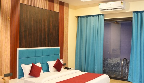 Habitación Deluxe, 1 cama doble, vistas a la piscina