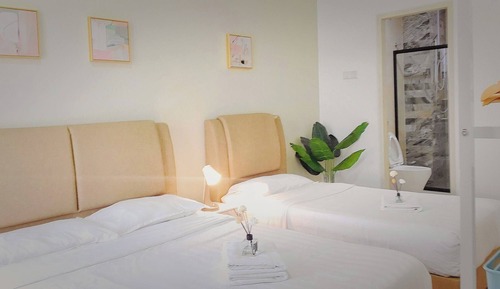 Apartamento, 3 habitaciones, balcón, vistas a la ciudad