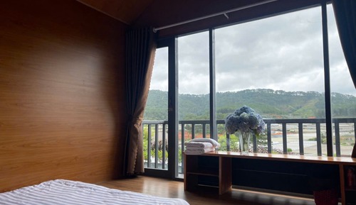 Habitación Deluxe doble, balcón, vistas a la colina