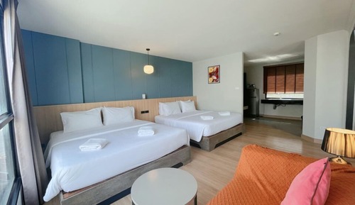 Deluxe Family Room