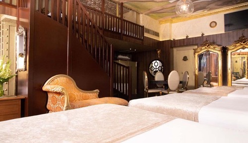 Club Room