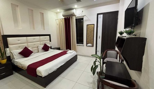 Double Room, Balcony, City View