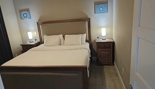 1 Bedroom Partial Ocean View
