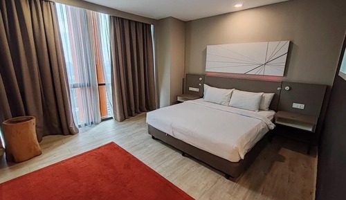 Junior Suite, Hill View