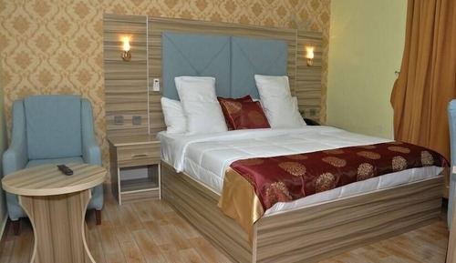 Deluxe Room, Balcony, City View