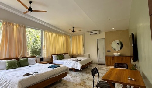 Deluxe Double Room, Garden View