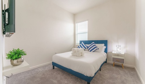 Double Room, 1 Queen Bed, Non Smoking, Private Bathroom