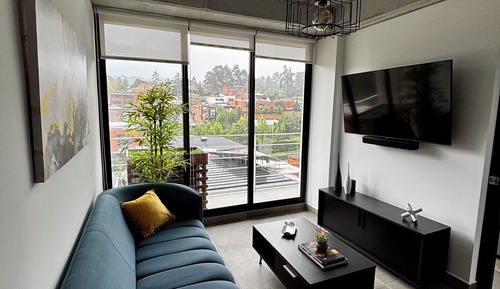 Deluxe Apartment, Balcony, Mountain View (2 Bedrooms)