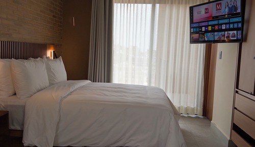 Luxury Apartment, City View