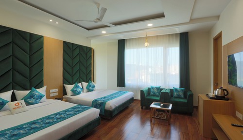 Deluxe Quadruple Room, City View