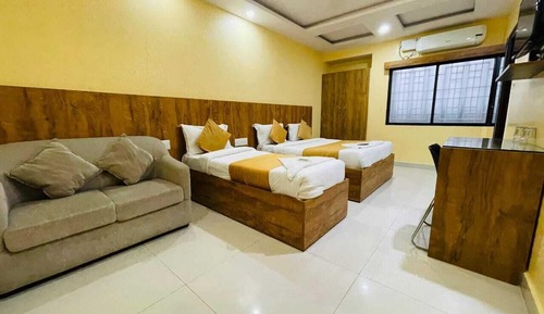 Triple Room, Courtyard View