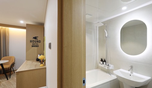 Superior Double Room, City View