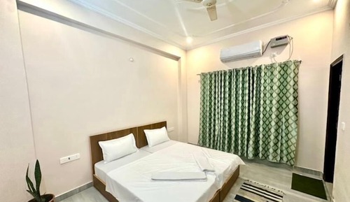 Executive Double Room, City View