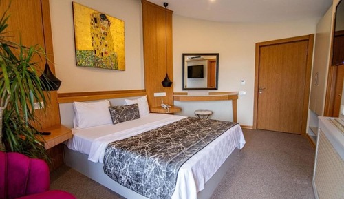Deluxe Double Room, Lake View