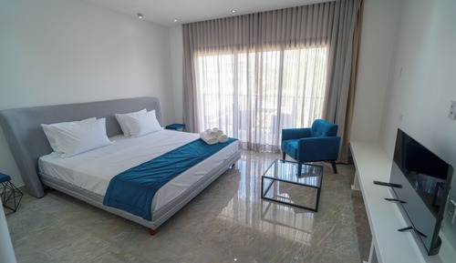 Habitación de lujo, 1 cama de matrimonio grande, vistas a la piscina
