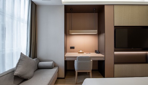 Habitación básica doble, 1 cama de matrimonio, Aire acondicionado, vistas a la ciudad