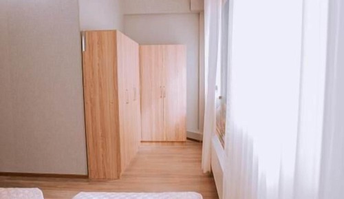 Habitación triple, vistas a la ciudad