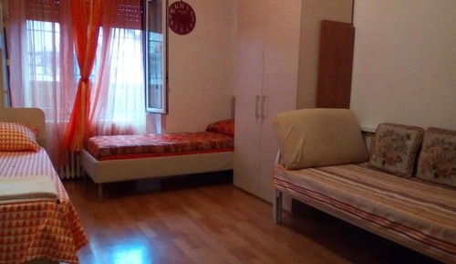 Habitación económica, balcón