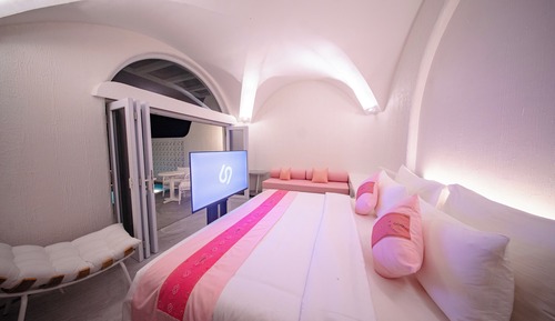 Habitación Deluxe, 1 cama de matrimonio grande, vistas a la piscina