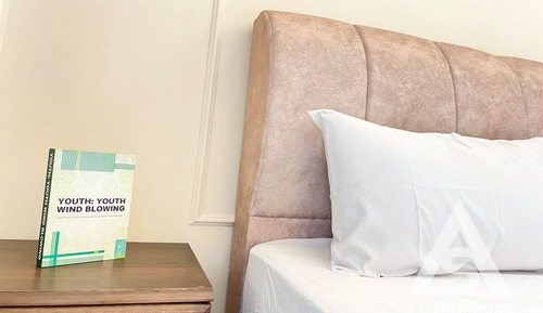 Estudio superior, 1 cama de matrimonio, vistas a la ciudad