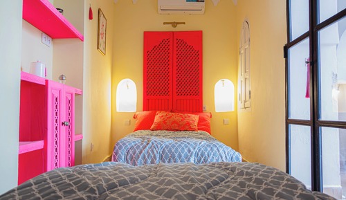 Habitación Confort con 1 cama doble o 2 individuales, 2 camas individuales, Servicio de limpieza
