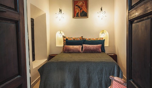 Habitación Confort doble, 1 cama de matrimonio grande, Servicio de limpieza, vistas a la piscina