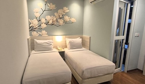 Deluxe Twin Room, City View