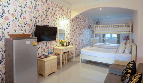Habitación familiar, vistas al jardín