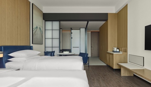 Deluxe Room, 2 Double Beds, Lake View