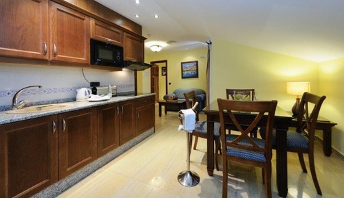 Apartamento, 2 habitaciones, terraza