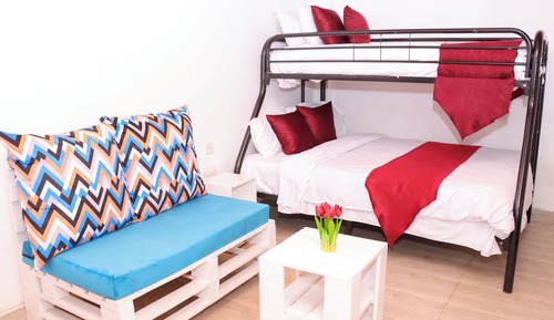 Habitación clásica con 2 camas individuales, vistas a la ciudad