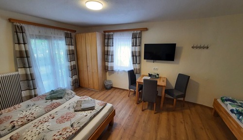 Habitación triple, balcón