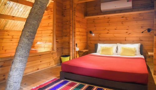 Habitación Deluxe con 2 camas individuales, vistas parciales al mar