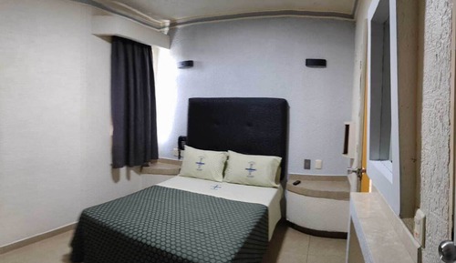 Habitación básica doble, vistas a la ciudad