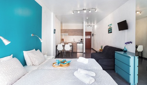 Apartamento, balcón, vistas al patio