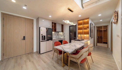 Apartamento panorámico, 2 habitaciones, balcón, vistas a la ciudad