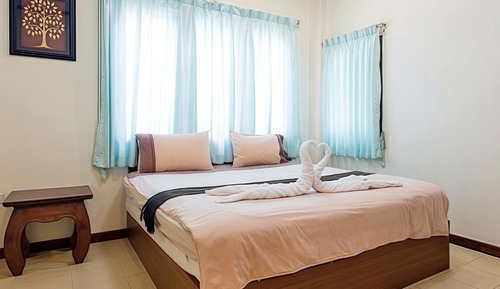 Suite estudio estándar, balcón, vistas al jardín