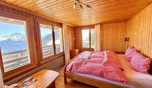 Habitación familiar, balcón, vistas a la montaña