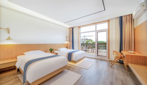Habitación estándar con 2 camas individuales, vistas a la montaña