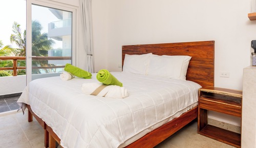 Comfort Studio, 1 Queen Bed, Ocean View
