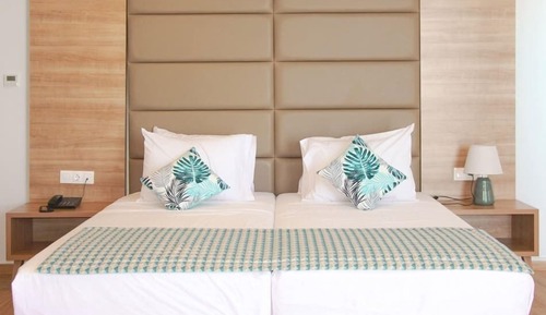 Habitación familiar, balcón