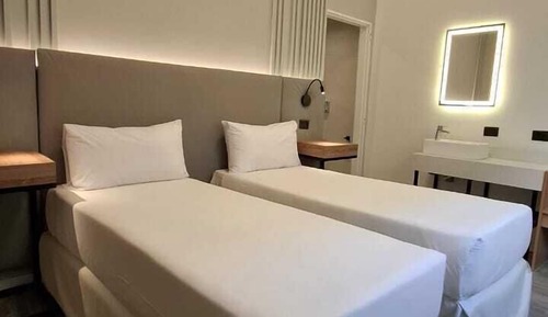 Habitación Confort con 1 cama doble o 2 individuales