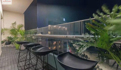 Luxury Apartment, 4 Bedrooms, Patio, Beach View