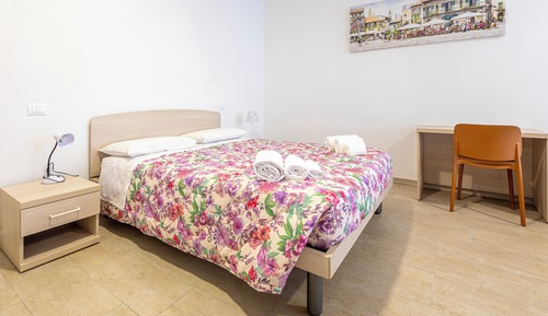 Habitación cuádruple, vistas al patio