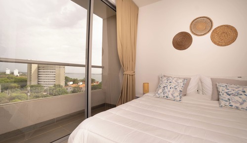 Suite estudio, vistas a la piscina (709E)